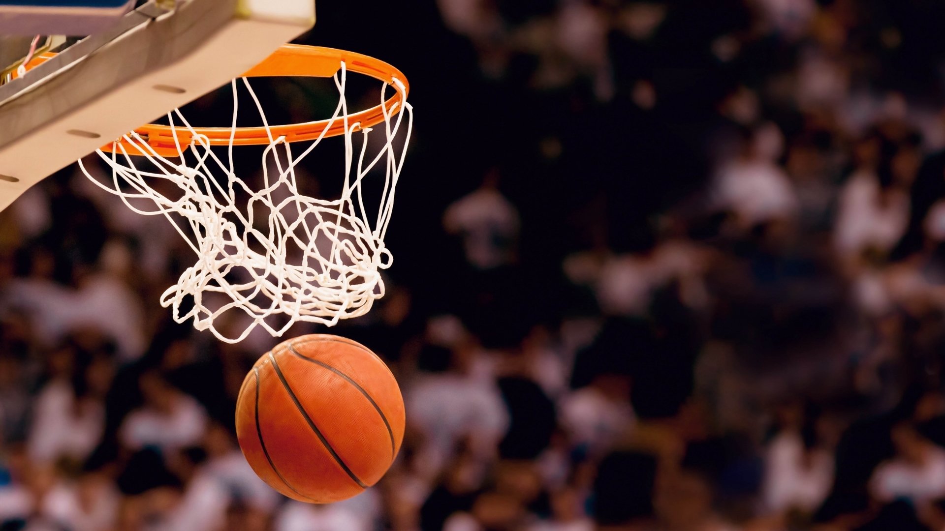 开云体育网页版登录-德罗巴跨界快船？三赛季封神引爆NBA，这魔幻剧本球迷都不敢想！